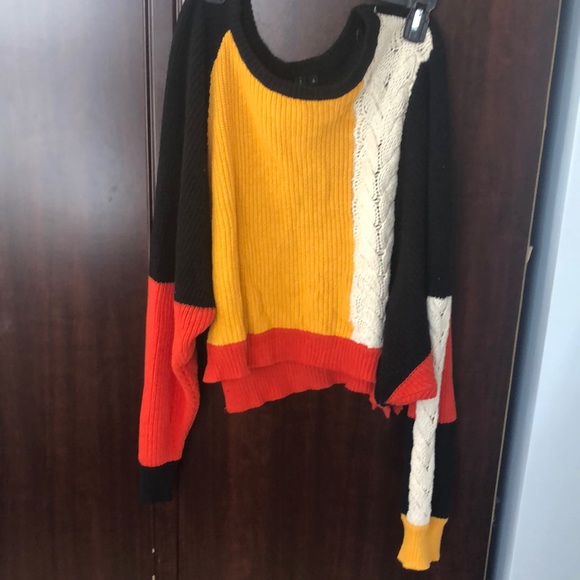 Moon&Madison Asymmetrical Sweater - Picture 3 of 6